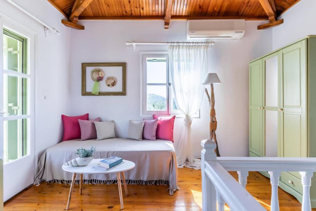 Nina-Myrtia Countryside House Skopelos Ditropo Bagian luar foto