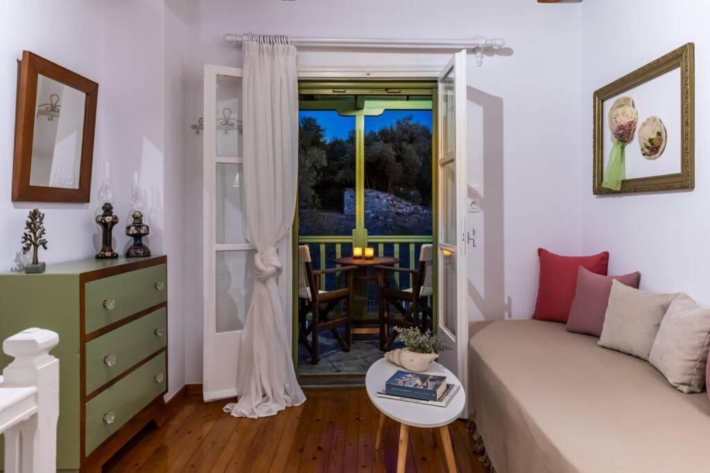 Nina-Myrtia Countryside House Skopelos Ditropo Bagian luar foto