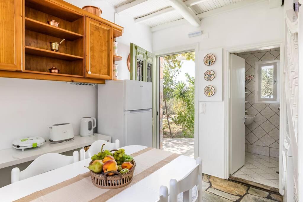 Nina-Myrtia Countryside House Skopelos Ditropo Bagian luar foto
